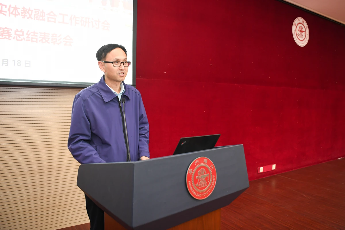 学校篮球队训练受伤谁负责_0